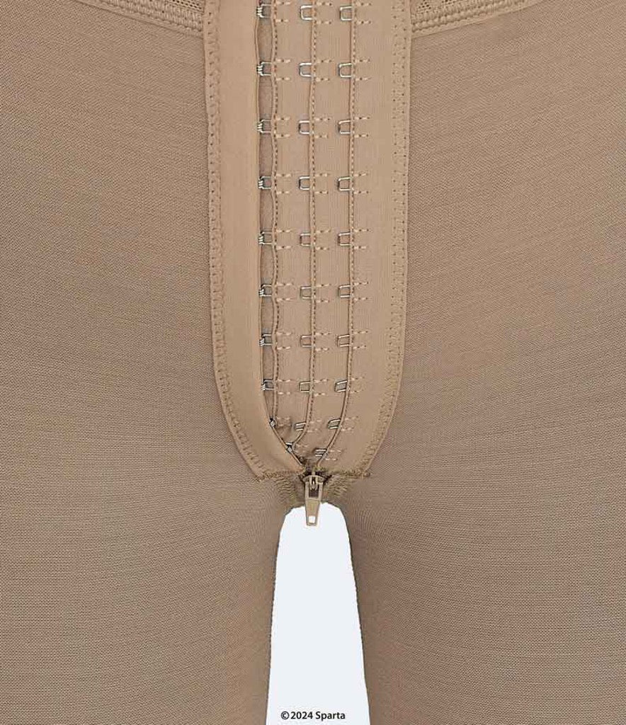 Short Levanta Cola con Broches